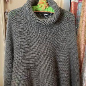 DKNY Wool Handknit Chunky Poncho M-L